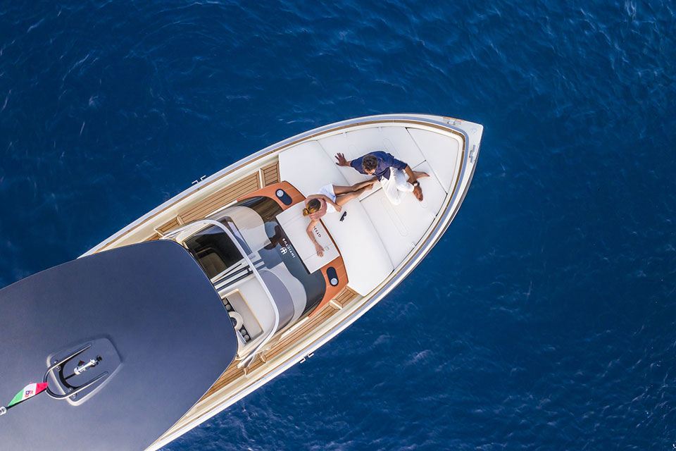 Invictus Yacht GT320 — photo 2