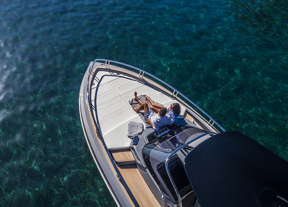 Invictus Yacht GT370 — photo 2