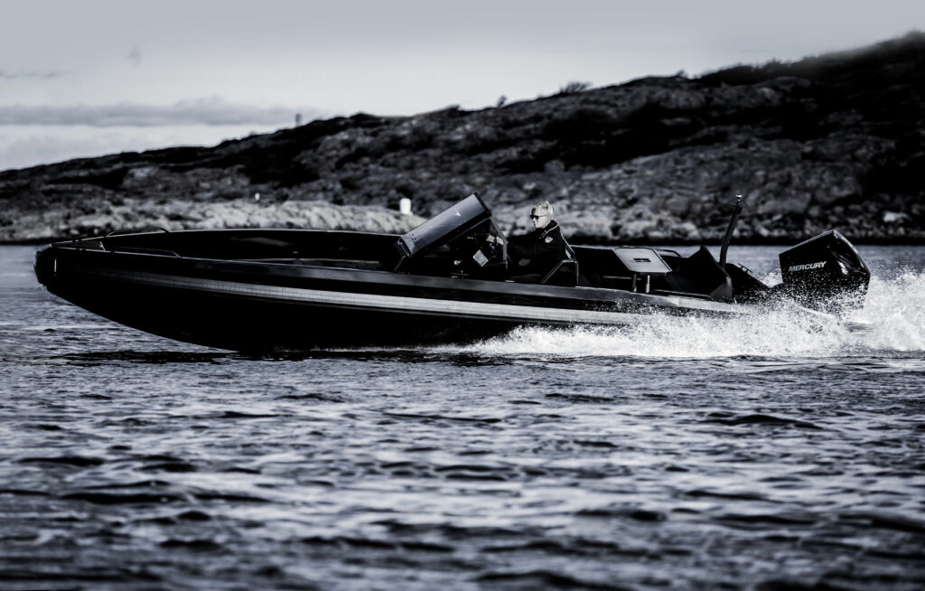 IRON Yachts Iron 827 — photo 8