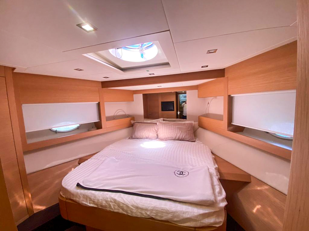 Pershing 64 — photo 3