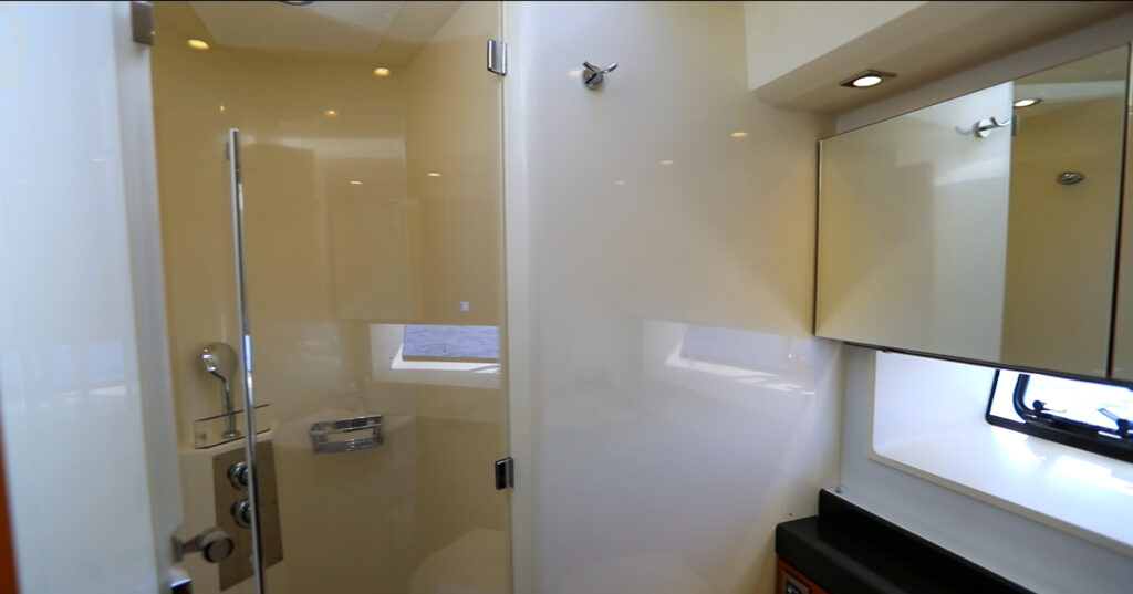 Prestige 620 — photo 38