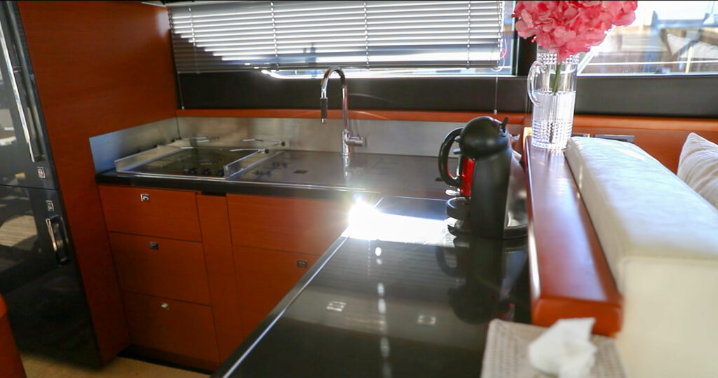 Prestige 620 — photo 30