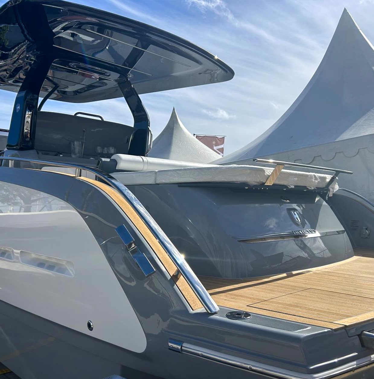 Invictus Yacht GT320 — photo 2