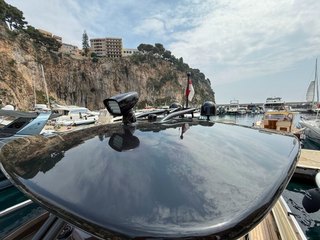 Invictus Yacht GT320 Wild Bronze — photo 7