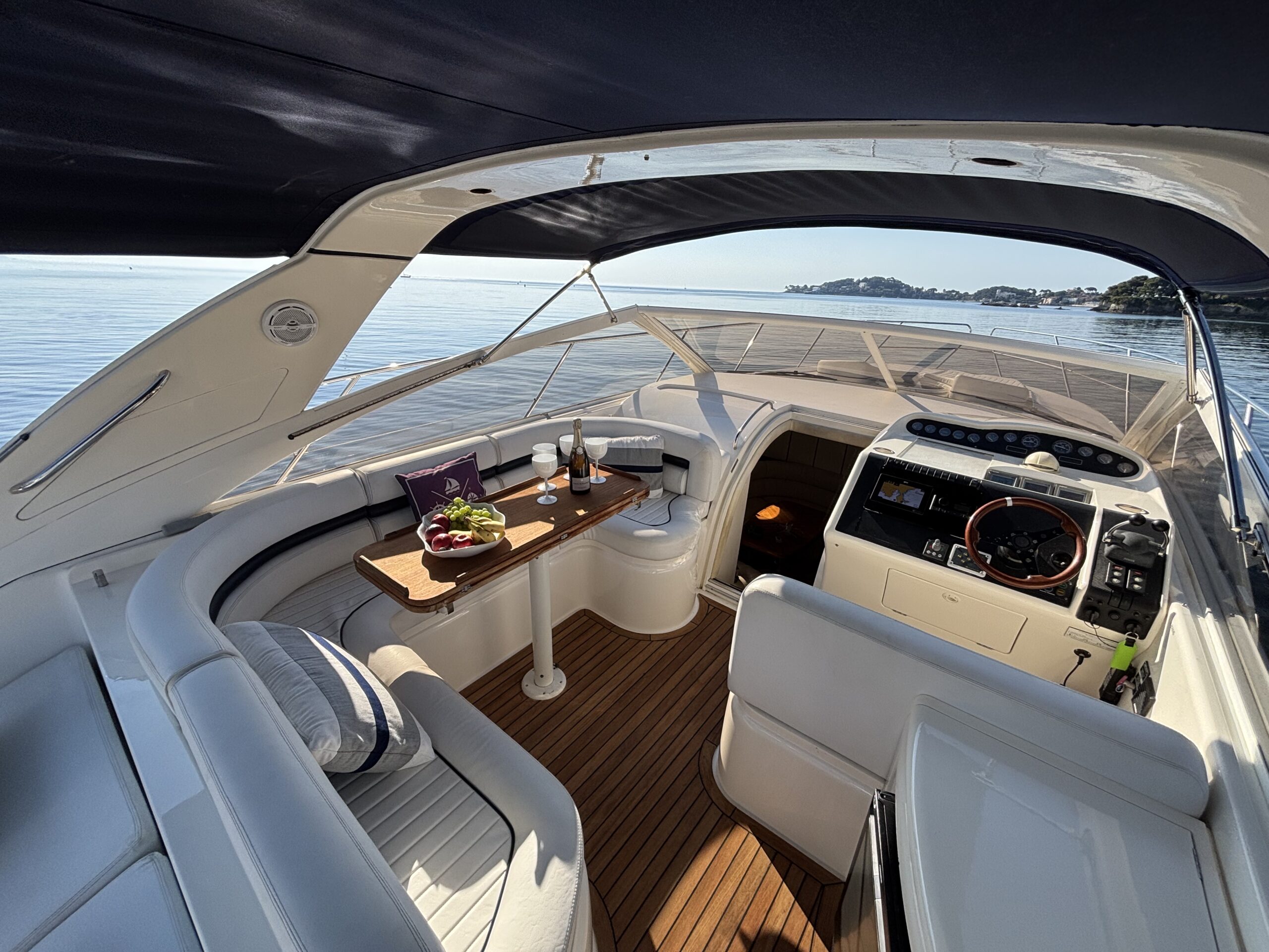 Princess V42 — photo 2