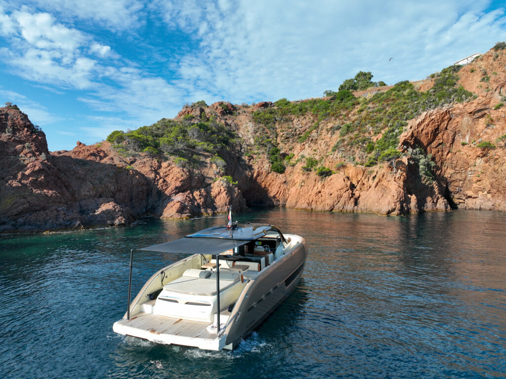 Invictus Yacht TT460 — photo 37