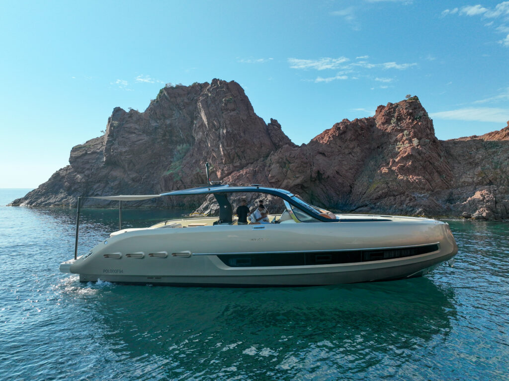 Invictus Yacht TT460 — photo 13