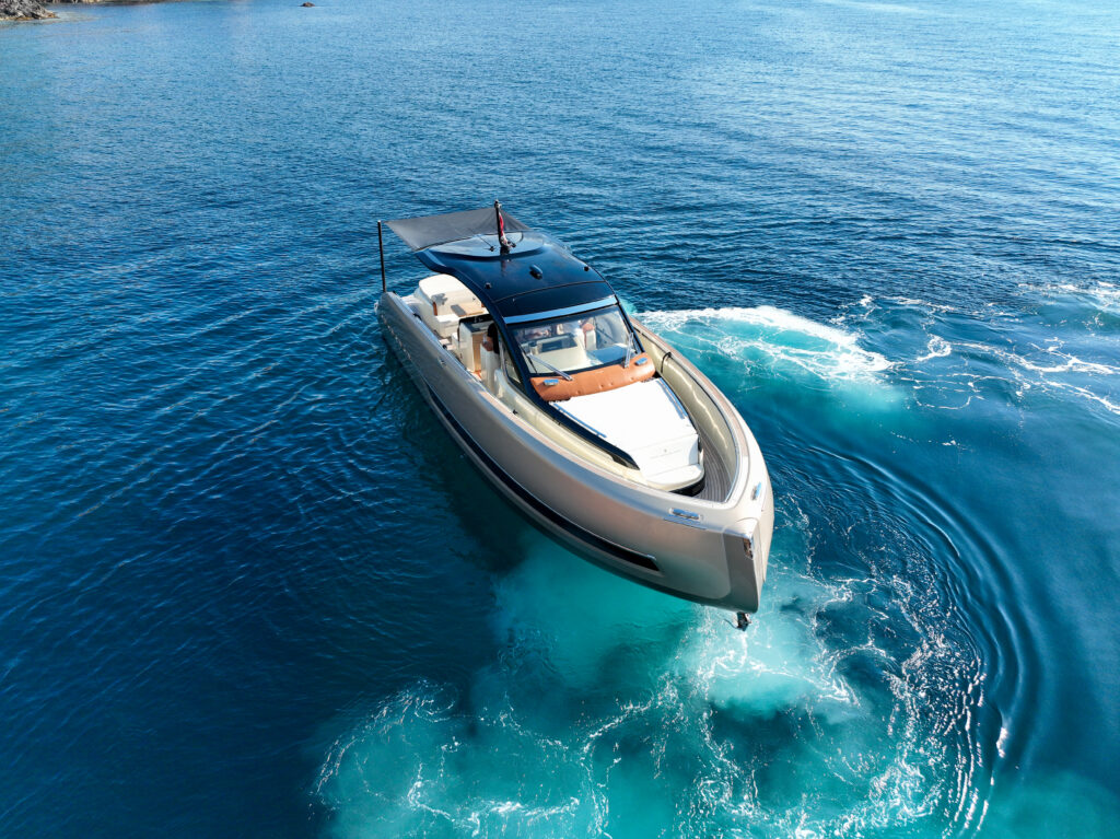 Invictus Yacht TT460 — photo 8
