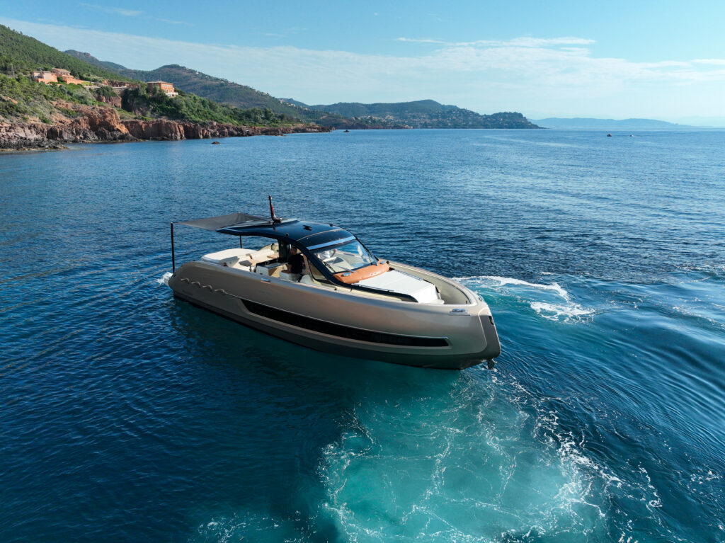 Invictus Yacht TT460 — photo 7