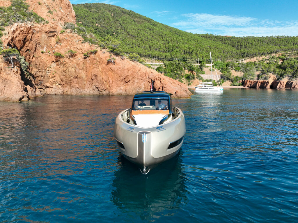 Invictus Yacht TT460 — photo 22