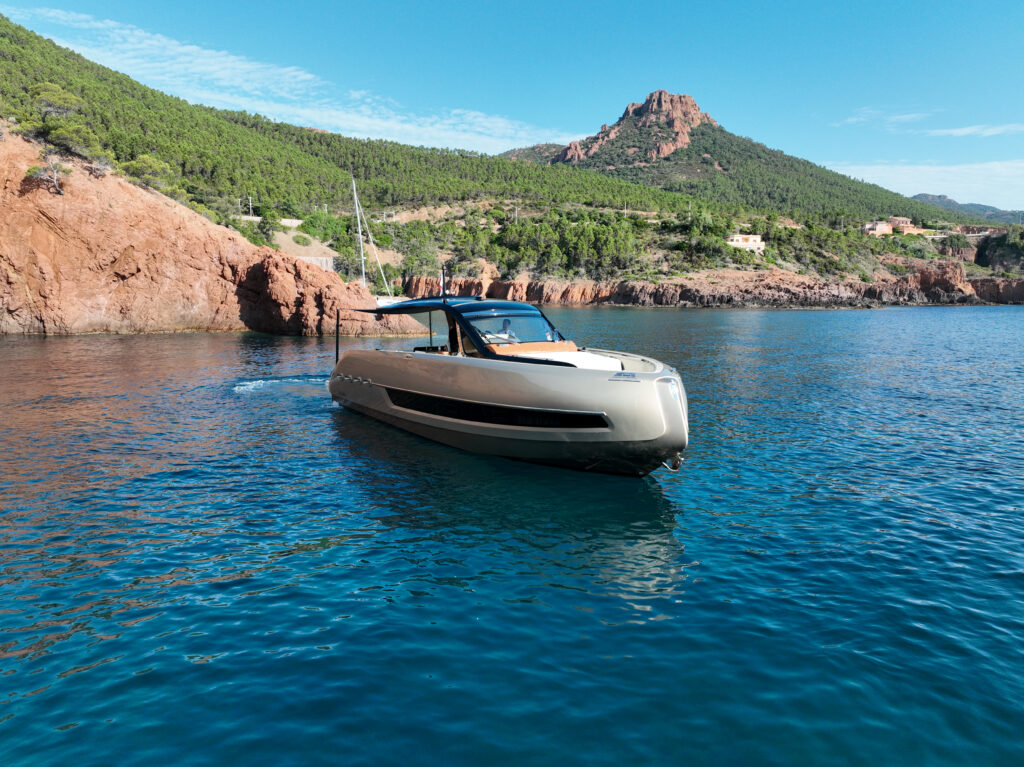 Invictus Yacht TT460 — photo 28