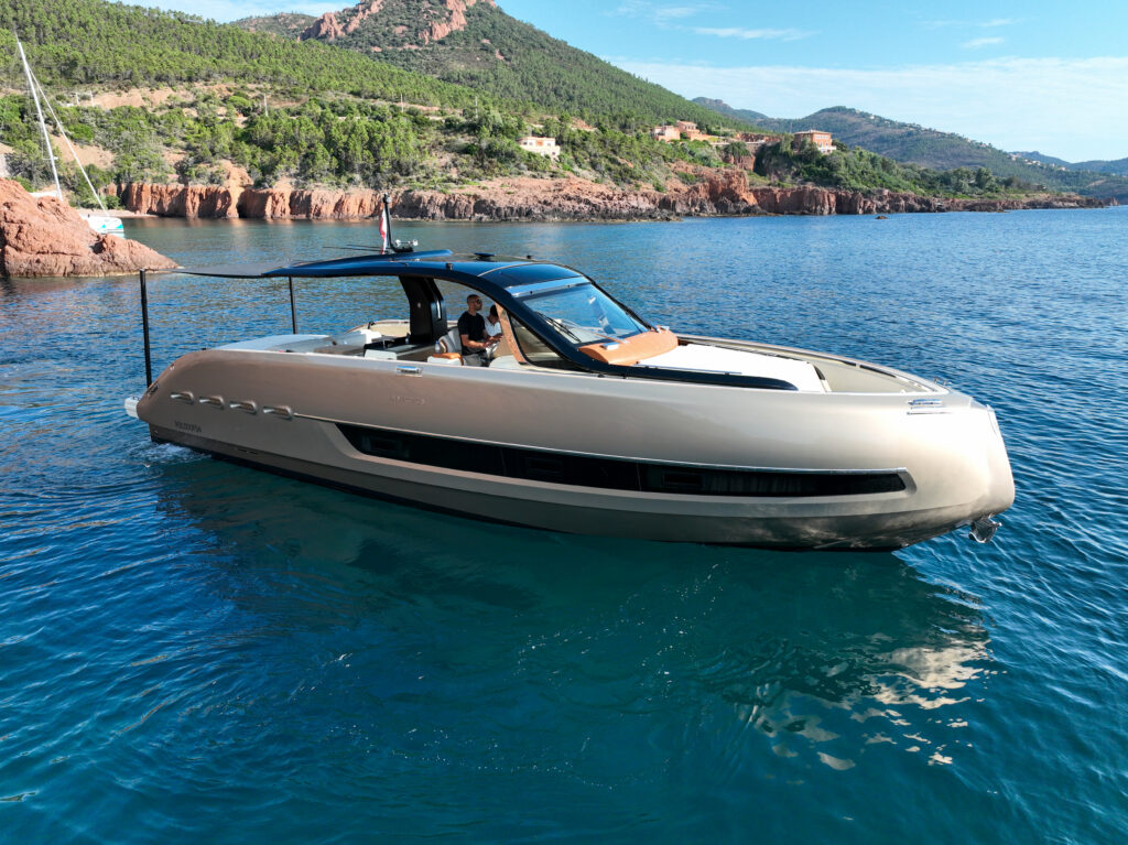Invictus Yacht TT460 — photo 27