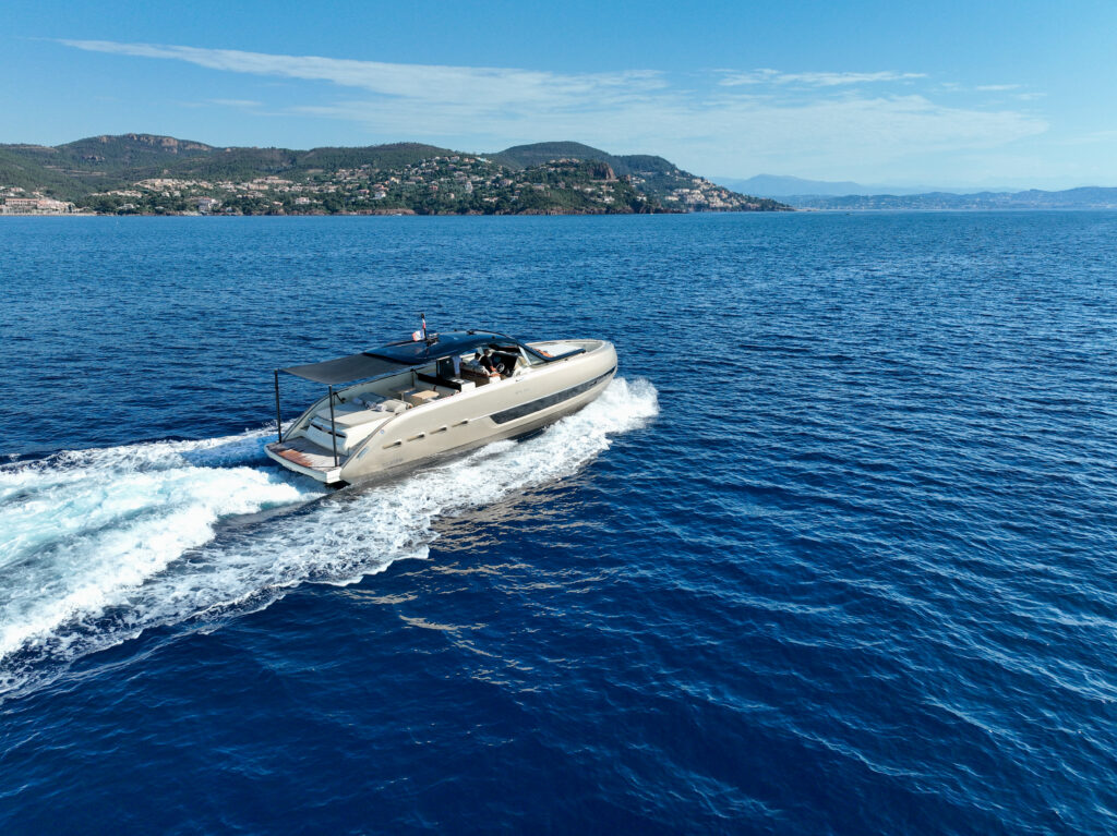 Invictus Yacht TT460 — photo 16