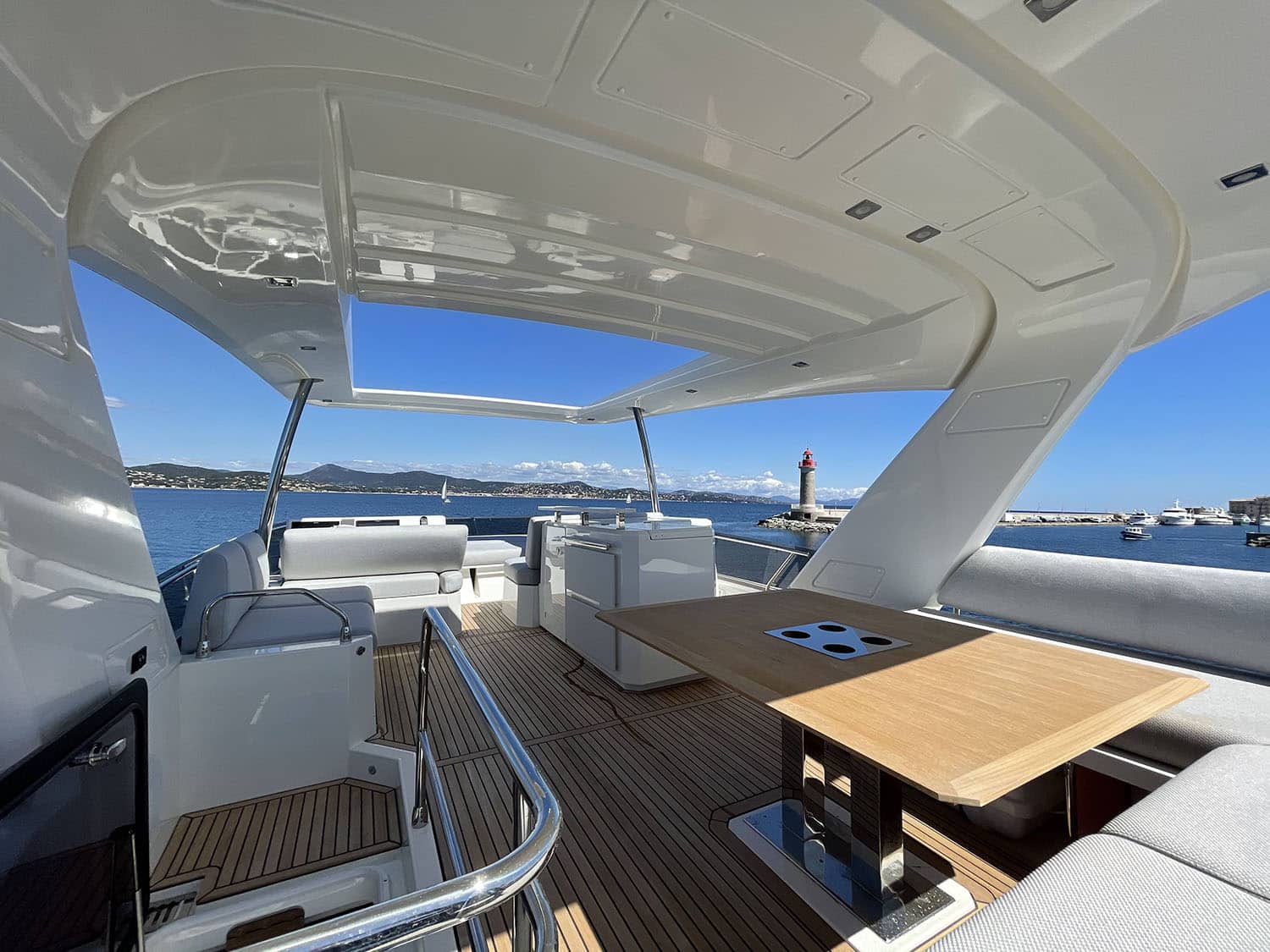 Prestige 630 — photo 3