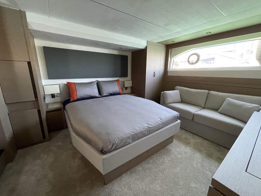 Prestige 630 — photo 10