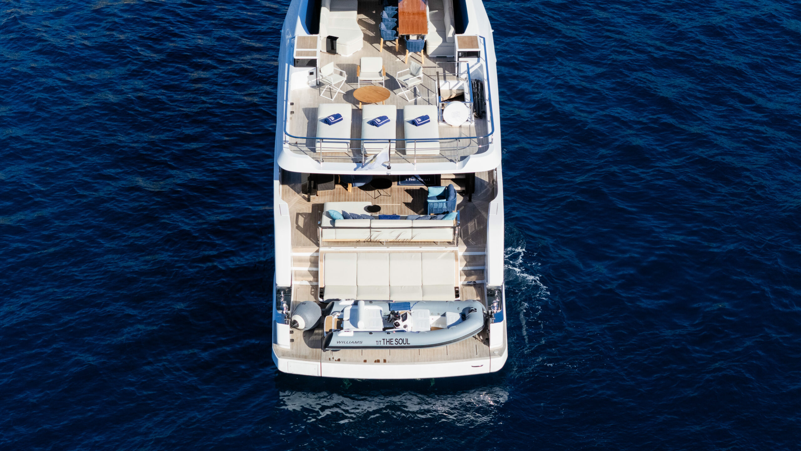 Ferretti Infynito 80 — photo 3